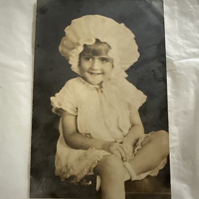 Antique Photograph Girl In BONNET  circa 1920 4x6'' Bloom Studio/Chicago