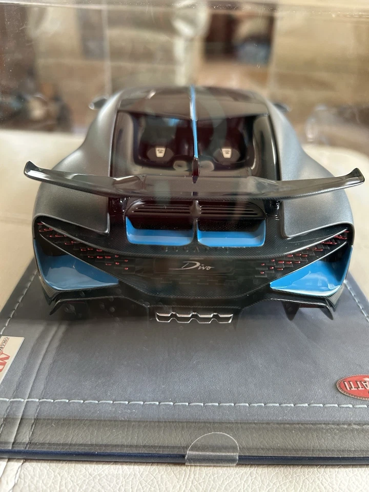 MR Collection BUG09A 1/18 Bugatti Divo The Quail 2018 Configuration Model Car - Image 3 of 4