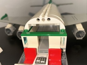 LEGO 60022 City Cargo Terminal Airplane Set- 100% Complete Missing 1 Mini Fig