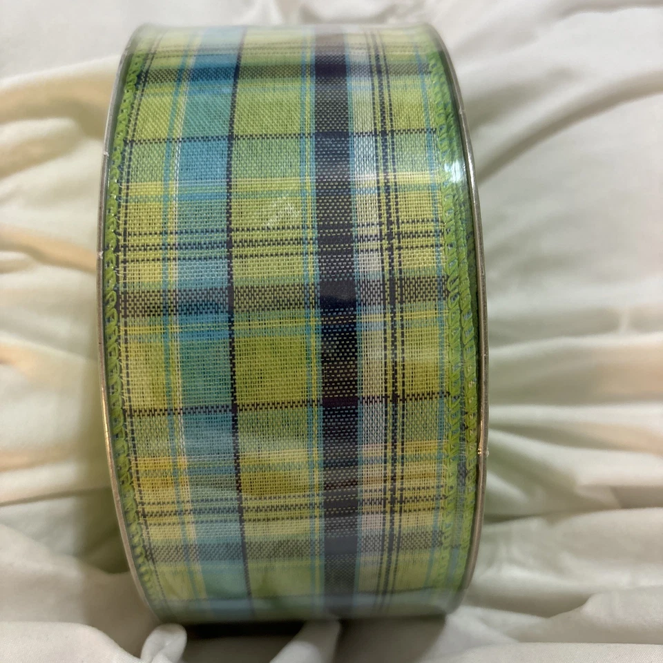 Member's Mark Premium Wired Edge Ribbon 2.5" Wide x 50 Yards - Assorted Patterns - Image 4 of 4