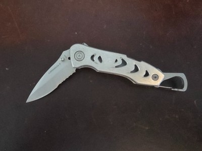 Leatherman C303 Combo Blade Liner-Lock W/Carabiner Folding Knife 067d