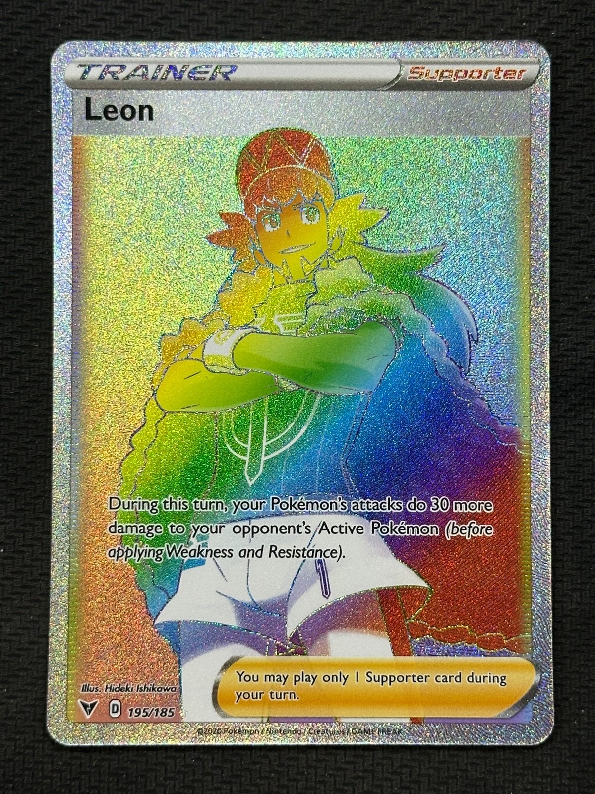 Leon (Secret) Holo Secret Rare SWSH04: Vivid Voltage 195/185 NM