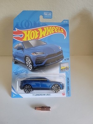 2020 Hot Wheels '17 LAMBORGHINI URUS BLUE  Factory Fresh  FRONT And REAR DETAILS