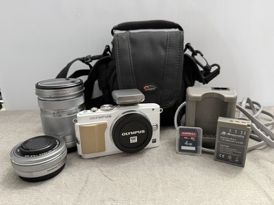 OLYMPUS E-PL5 14-42 EZ & Zoom Lens Kit, SD Card, Flash, Battery, Charger & Case