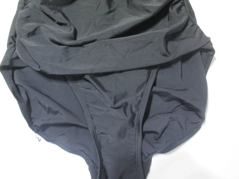 Купальник цельный женский Merona размер M черный беспроводной с подкладкой собранный в рюш пляжная одежда - Изображение 3 из 4