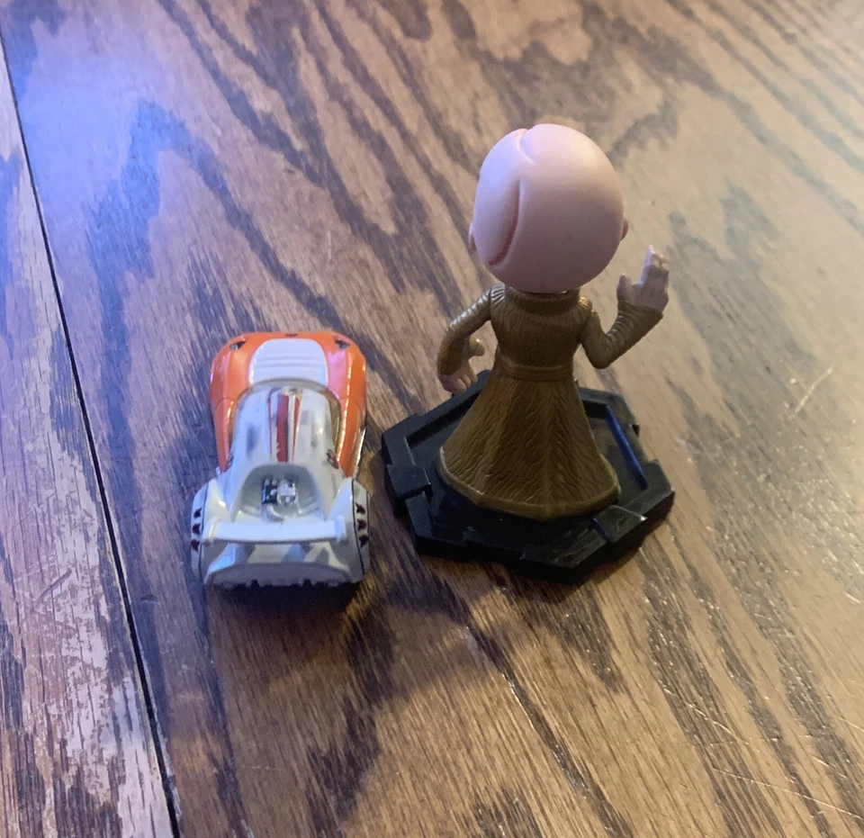 2 Star Wars Figures/2014 Luke Skywalker Hot Wheels & Funko Mini Leader Snoke - Image 4 of 4