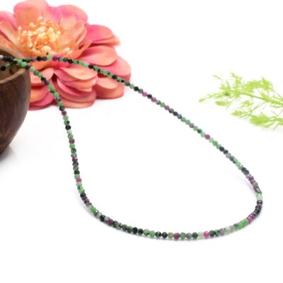 Zarter Rubin Zoisit facettierter runder Edelstein Perlen Damen Halsband Halsk...