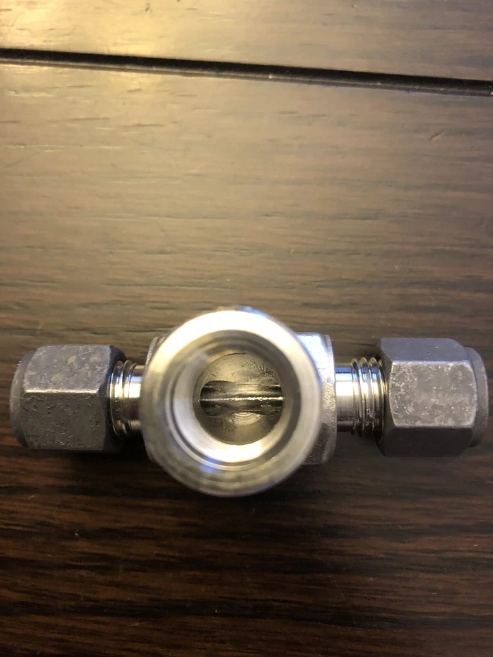 Parker 4-4-4 OBZ-SS CPI Female Branch Tee 316SS, 1/4” single ferrule x 1/4" FNPT - Image 2 of 4