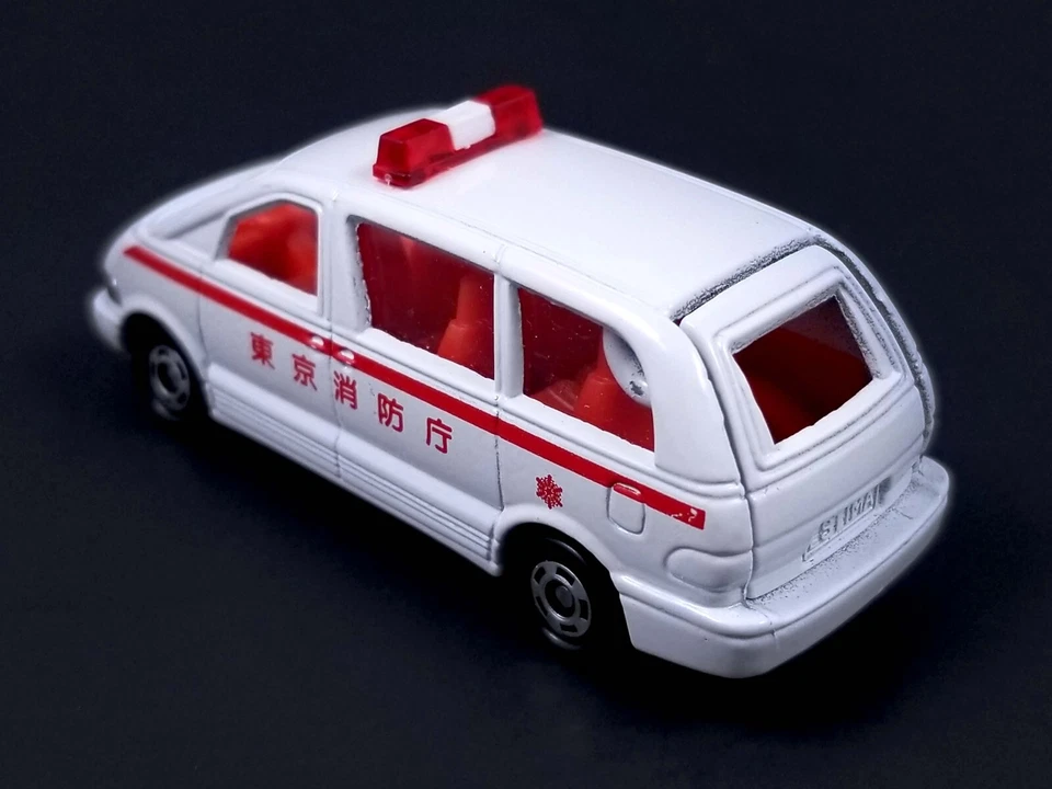 Ambulancia TOMY Tomica Toyota Estima / #87 / Hecha en Japón Foto 4 de 4
