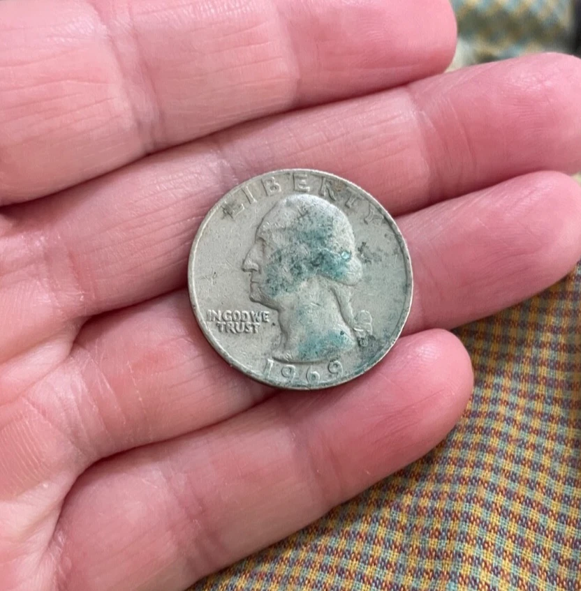 1969Liberty Quarter Dollar US Coin No Mint ERROR Rare Good Condition Mint error - Image 3 of 4