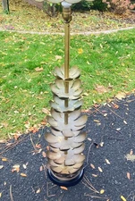 Mid Century Modern / Hollywood Regency FELDMAN LIGHTING Brass Lotus Accent Lamp