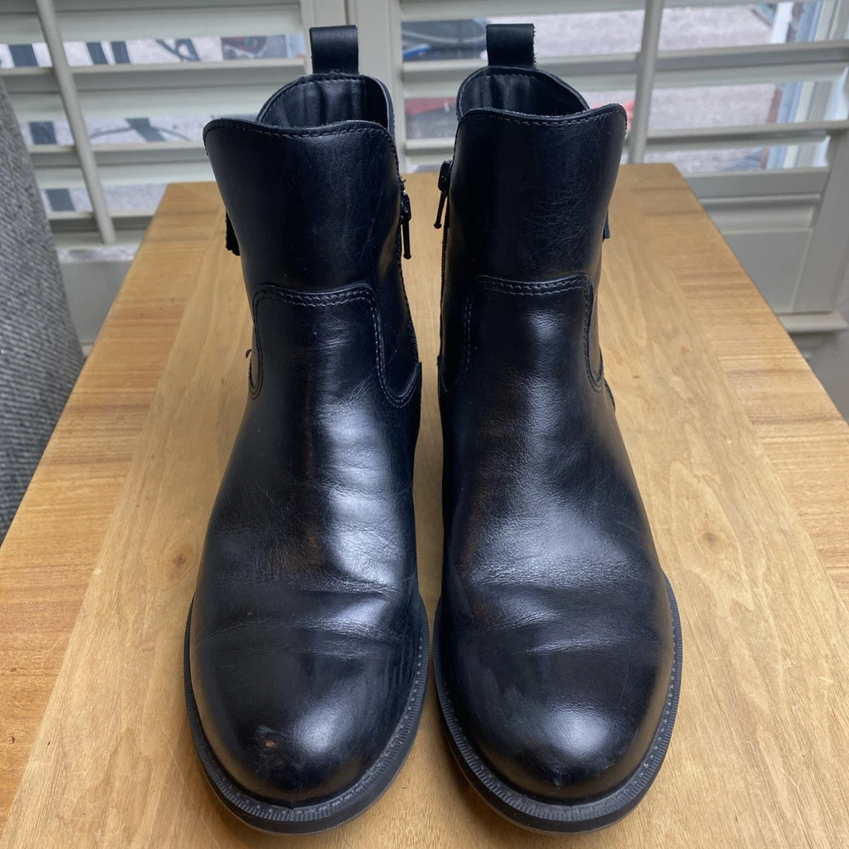 ECCO Women’s Black Leather Touch 15B Sz 39/8-8.5 GoreTex Ankle Boots Buckle Zip - Image 2 of 4