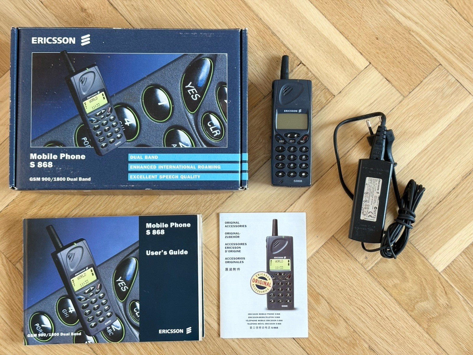 Ericsson S868 GSM 900/1800 Dual Band Mobile Phone Cell Vintage Open Box WORKING