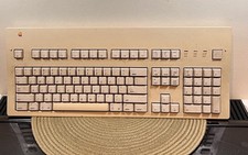 Vintage Apple Extended Keyboard II M3501 Apple Desktop Bus Mouse II M2706
