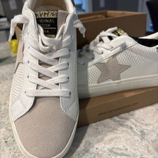 Vintage Havana Womens 7.5 Sneakers White gold Snake Star Design Lace