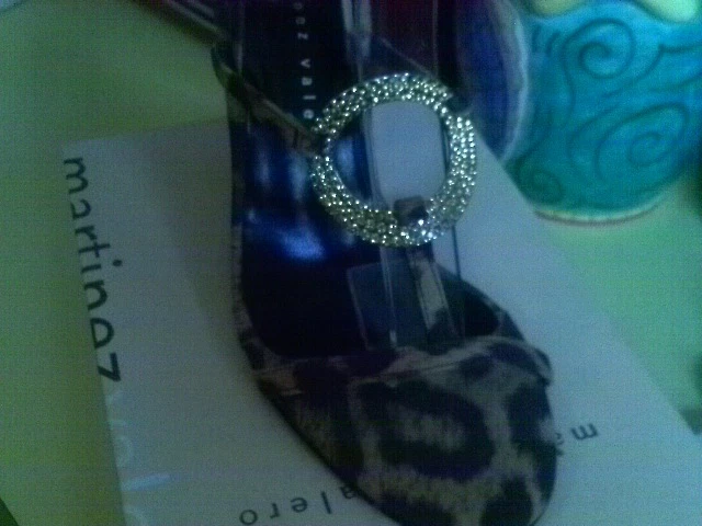 SANDALIAS MARTINEZ VALERO GAMUZA LEOPARDO BLING CORREA EN T TACÓN NEGRO 8,5 M  Foto 2 de 3