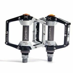wide flat pedals