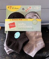 NIP Hanes Girls 7 Pairs Of Socks; Size 6-10