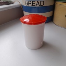 Vintage 1960s Flour Shaker Retro 11cm X 7cm Kitchenalia