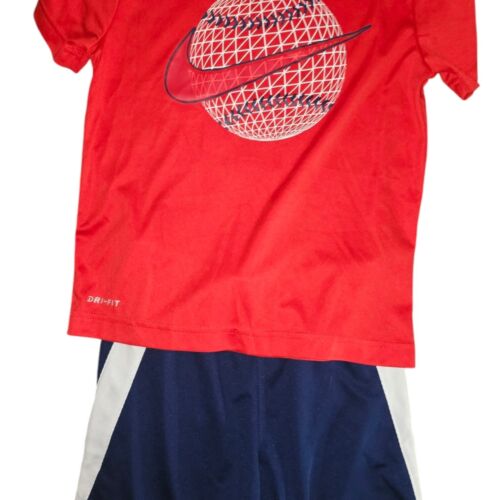 Lote de 2 conjuntos Nike para niños talla 7 ropa deportiva manga corta camisa y pantalones cortos - Imagen 4 de 6