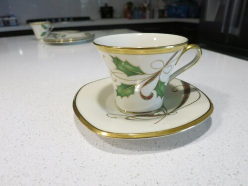 LENOX HOLIDAY NOUVEAU CUP AND SQUARE SAUCER - Foto 1 di 4