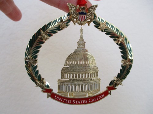 KONVOLUT (5) ORNAMENTE PEARL HARBOR USW. & US KAPITALHAKEN - Bild 10 von 12