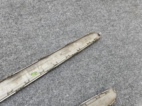 REAR BUMPER RIGHT SIDE TRIM PANEL COVER MERCEDES W211 E350 E500 E320 OEM - 第 5/7 張圖片