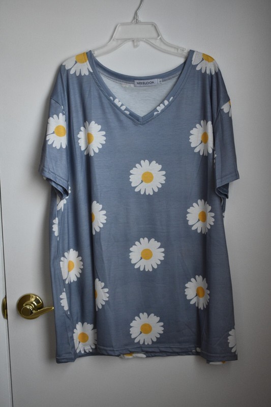 Mislook blue daisy t shirt (L) - NEW condition in original packaging