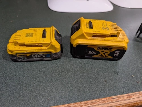 DEWALT DCBP034 DCB205 20V Max Compact Li-Ion Battery Pack For Parts Or Repair