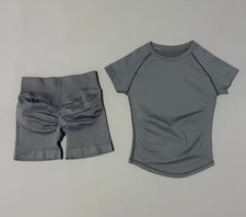 Women 2 Piece Workout Set Gym Outfit Short Sleeve Top Scrunch Shorts Set