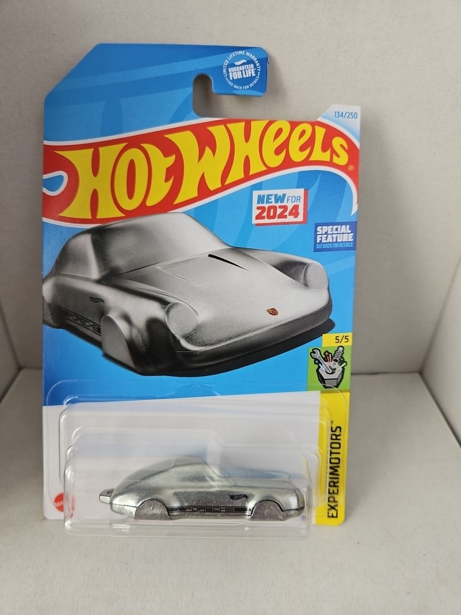One Mattel Hot Wheels Porsche 911 Carrera Keychain Metal