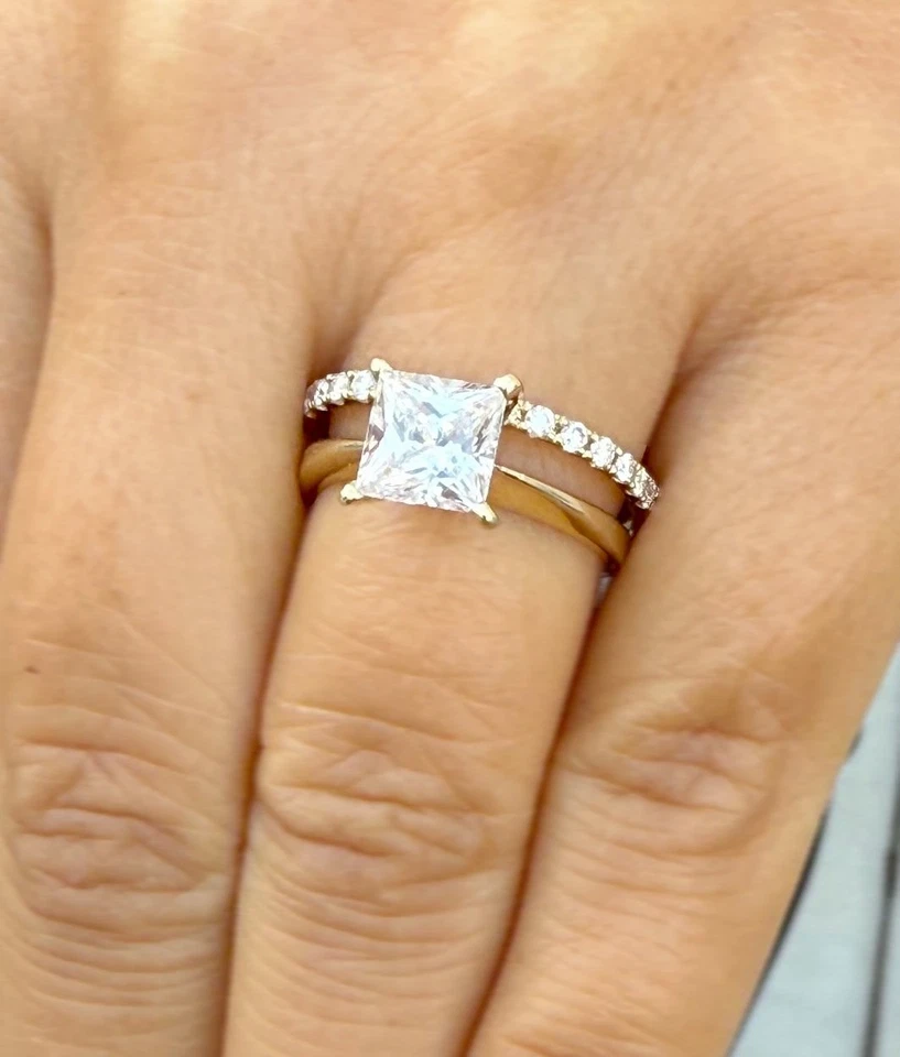 ANEL DE NOIVADO PRINCESA DIAMANTE SOLITÁRIO CERTIFICADO IGI OURO AMARELO 14K 2,25 - Imagem 2 de 4