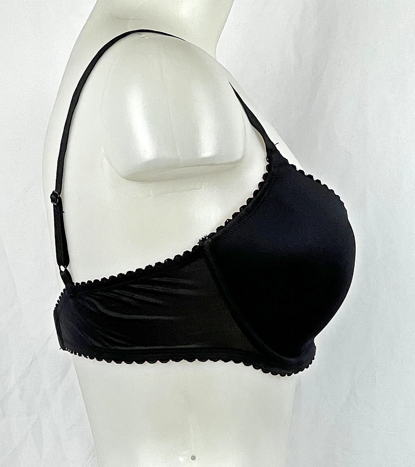 Betsey Johnson Black Scalloped Underwire T-Shirt Bra 36C - Image 2 of 3