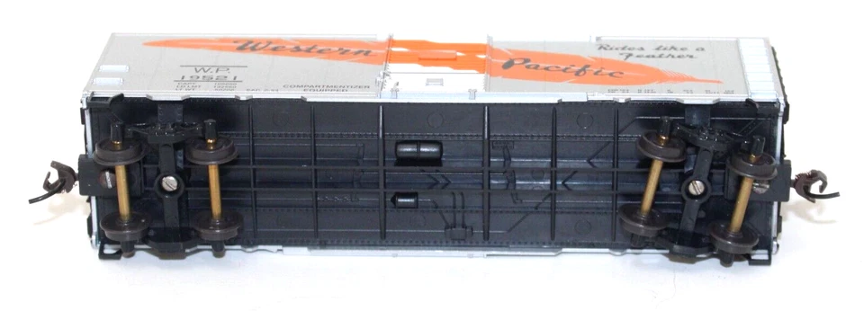 Roundhouse 20409 HO 40' AAR SD Box Car WP 19521 Silver Feather RTR LNIB - Image 3 of 4