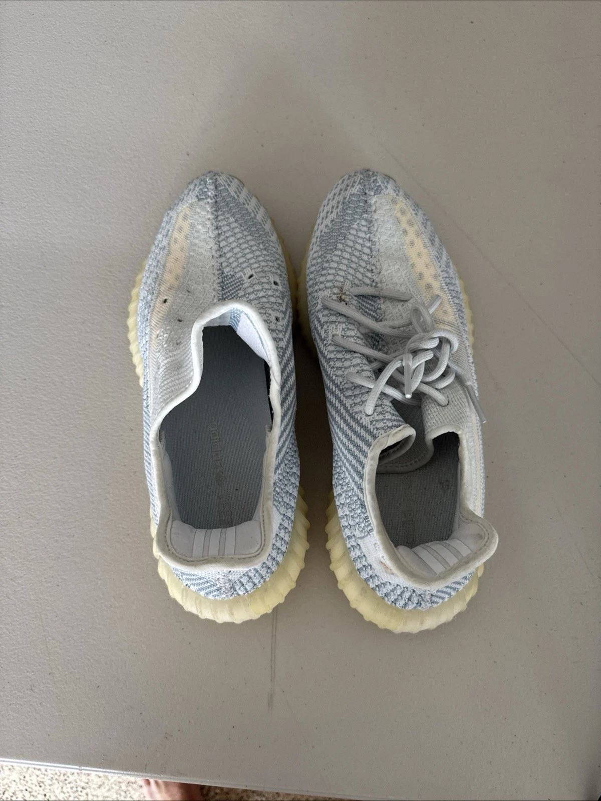 Yeezy Boost 350 V2 Cloud bianco taglia 12 manca il pizzo