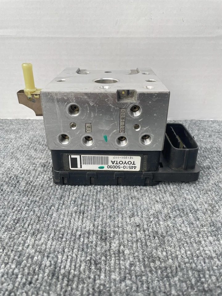2007-2017 Lexus Ls460 Vsa Abs/Vsa Brake Module Actuator Only  44510-50090 - Image 2 of 4