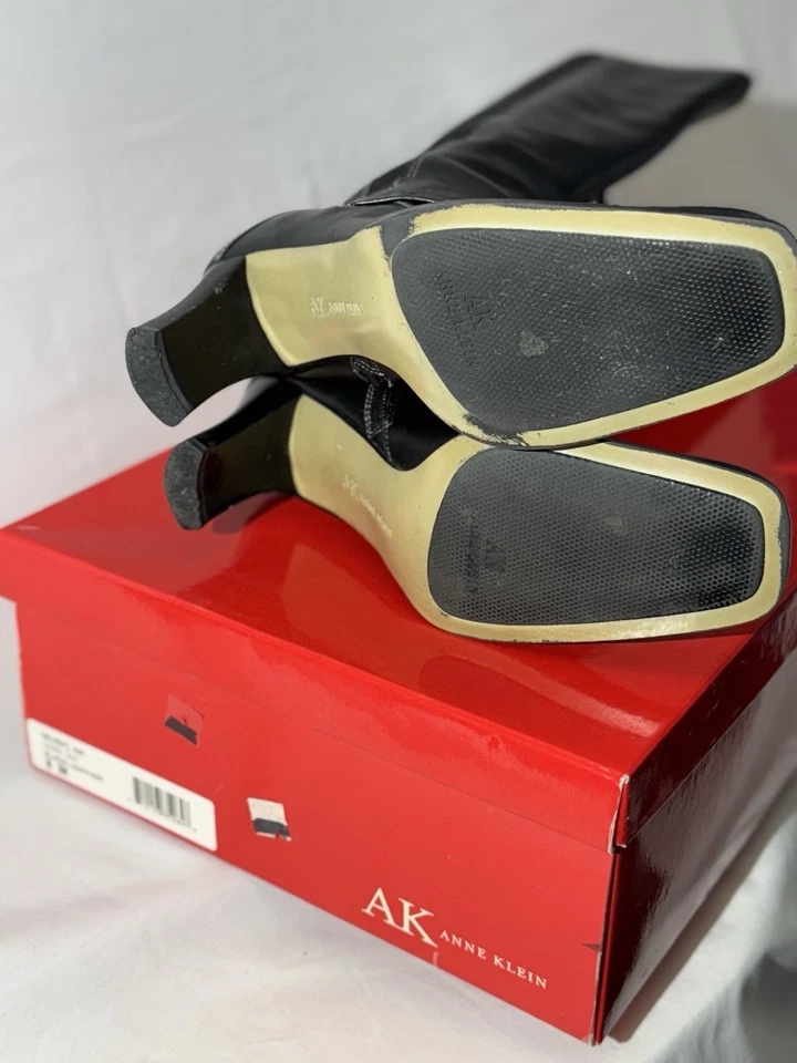 Botas clássicas femininas Anne Klein tamanho 8 com caixa - Imagem 3 de 4