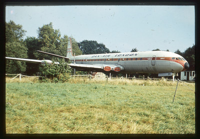 35mm SLIDE This image shows a de Havilland Comet 4,G-APDK