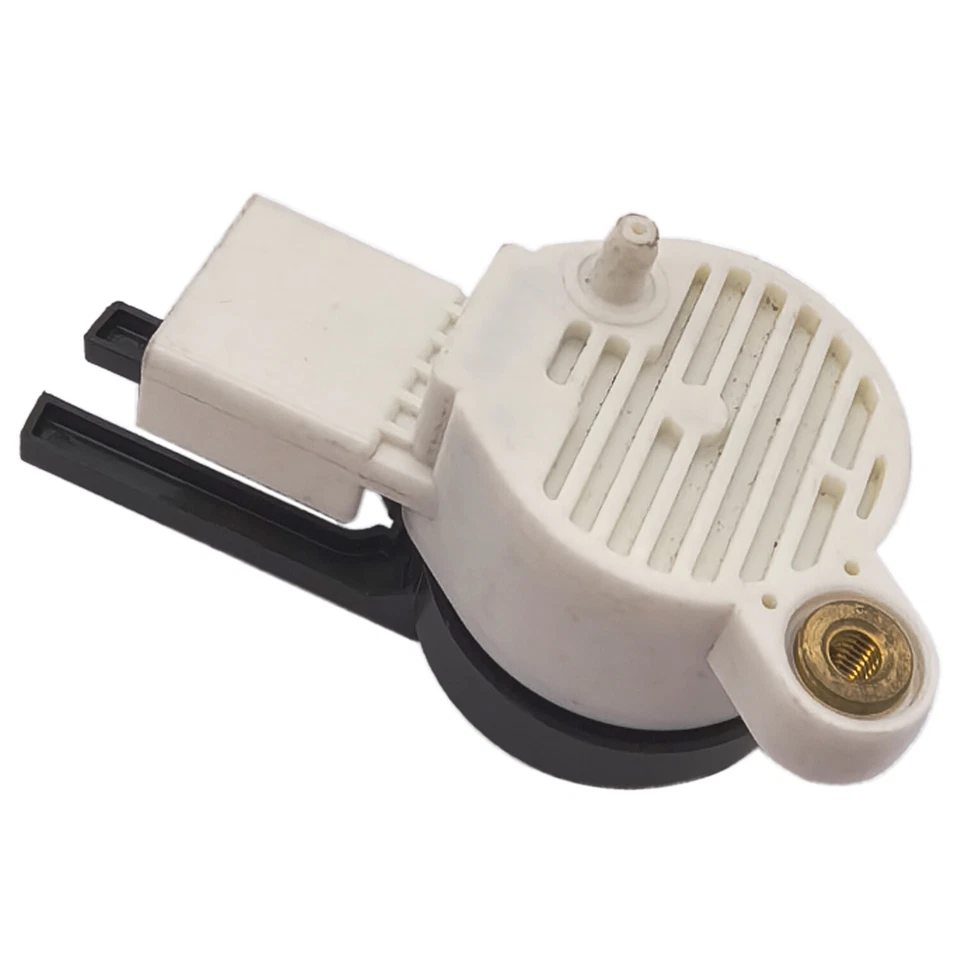 Sensor de posición del interruptor del pedal de freno para Chevrolet Sonic 2012-2018 Sonic 13579090 Foto 2 de 4