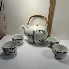 JAPANESE OTAGIRI OMC TEA POT Set 4 Tea Cups White  Black W/Rattan Handle