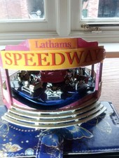 1/76 Scale Dapra Speedway Static Fair Ride Bikes And Chariots