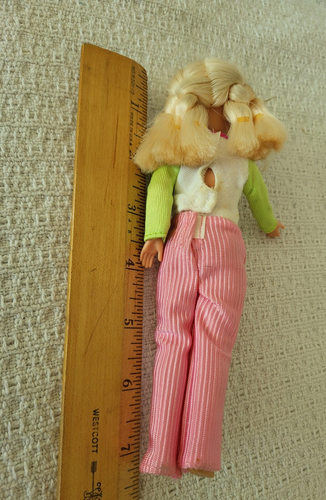 Poupée Barbie vintage Mattel 8" BOWLING PARTY STACIE - Photo 2/7