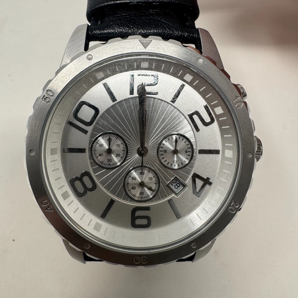 Reloj Silpada Acero Inoxidable Todo Acero Inoxidable Plata Correa Cuero (NECESITA BATERÍA) Foto 2 de 4