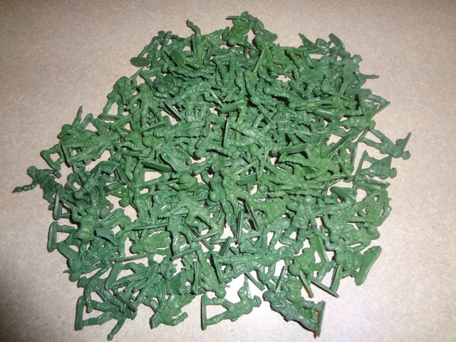 giant army men