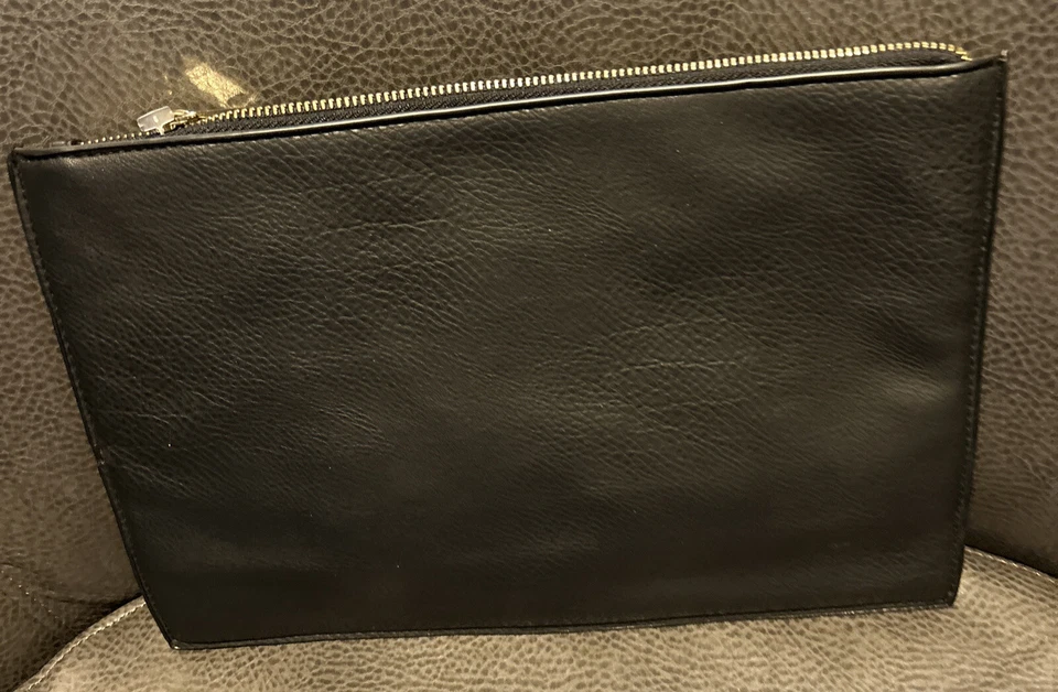 Cartera sin asas Christian Siriano reptil negra nueva forro dorado Foto 2 de 4