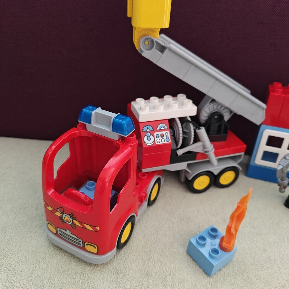 Lego Duplo 10592 - Le Camion d'Intervention des Pompiers - Complet - incendie - Photo 3/4