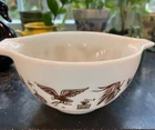 Wonderful Old Early American Heritage Cinderella Pyrex 1.5pt Bowl Brown & White