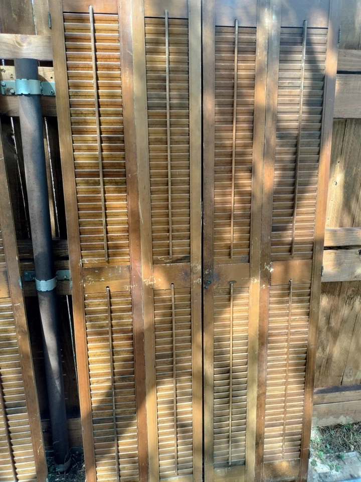 Persianas interiores de madera vintage para ventana de plantación 34 pulgadas por 70 pulgadas Foto 3 de 4