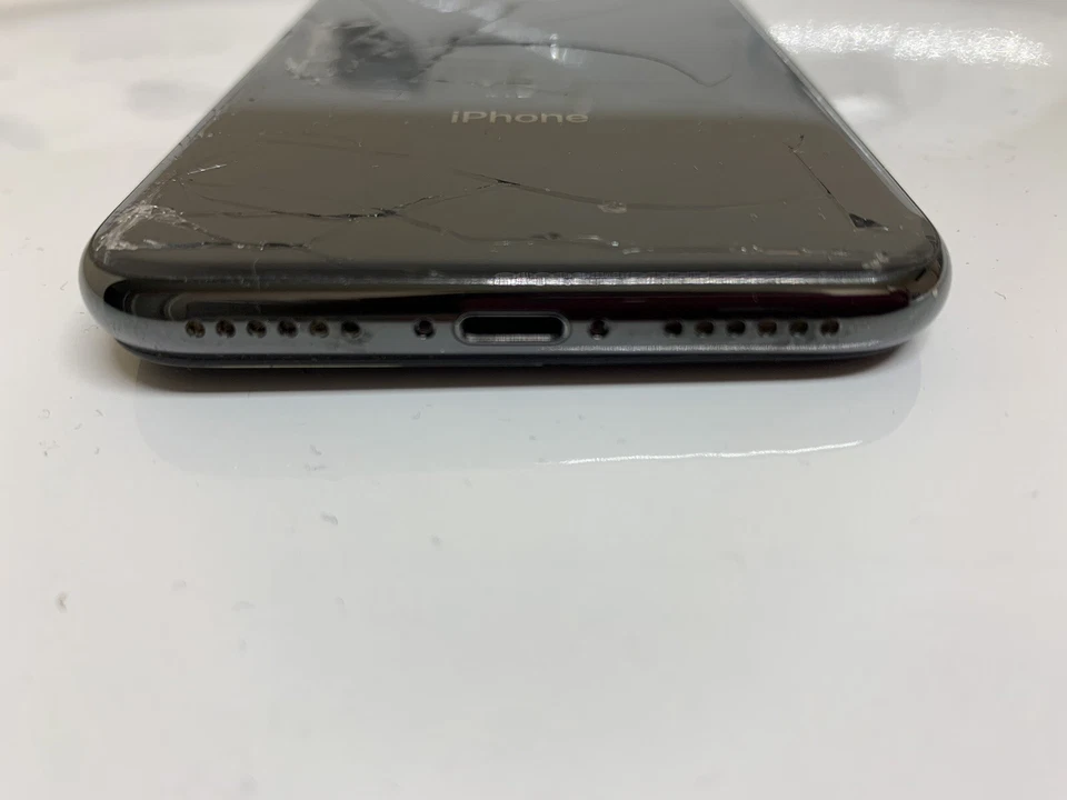Apple iPhone X  64GB Black - Carrier Unlocked - For Parts or Repair - Image 3 of 4
