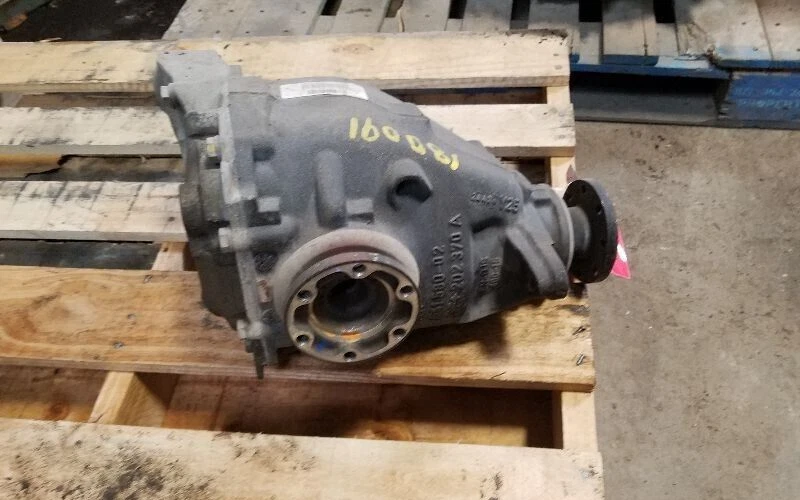 2007-2013 BMW 328i Rear Differential Carrier 3.73 Ratio RWD AT OEM Foto 2 de 3